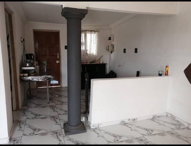 2 BEDROOM HOUSE FOR SALE IN KWAMASHU